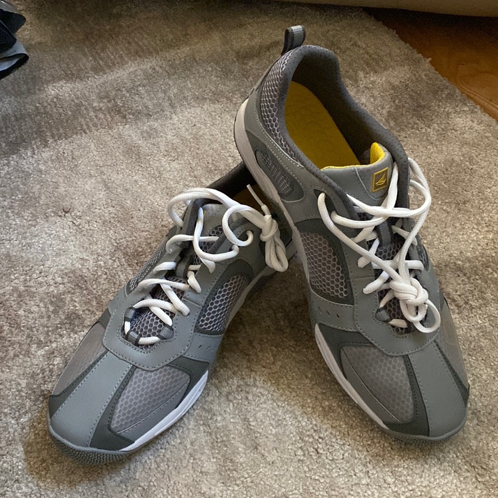 Sperry Men’s Gray Sailing Boat shoe tennis shoes size 13M BNWOB see Photos